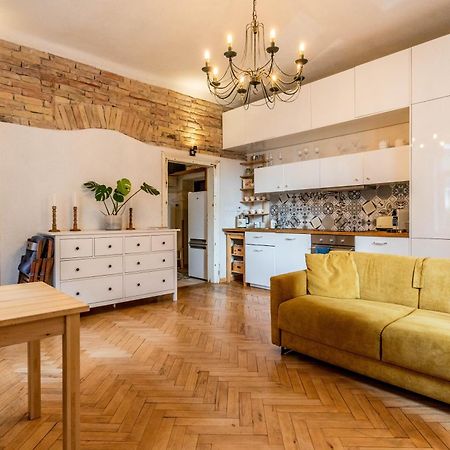 Historical Wine Apartment Μπρατισλάβα Εξωτερικό φωτογραφία