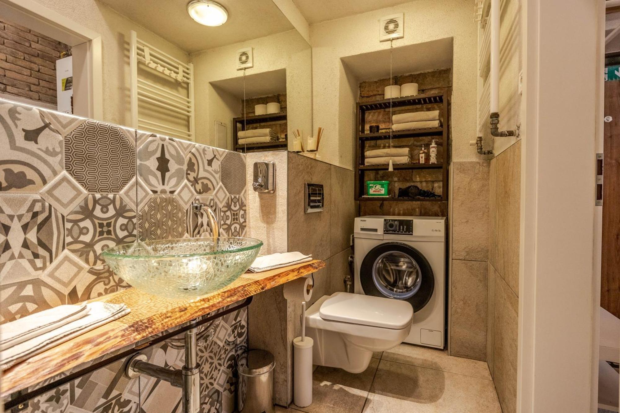 Historical Wine Apartment Μπρατισλάβα Εξωτερικό φωτογραφία